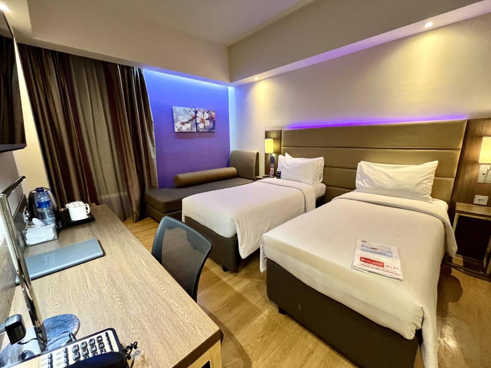 Bigland Hotel & Convention Sentul Bogor Extérieur photo