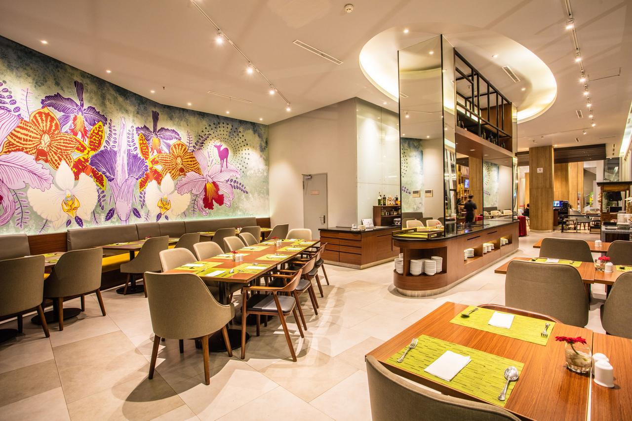 Bigland Hotel & Convention Sentul Bogor Extérieur photo