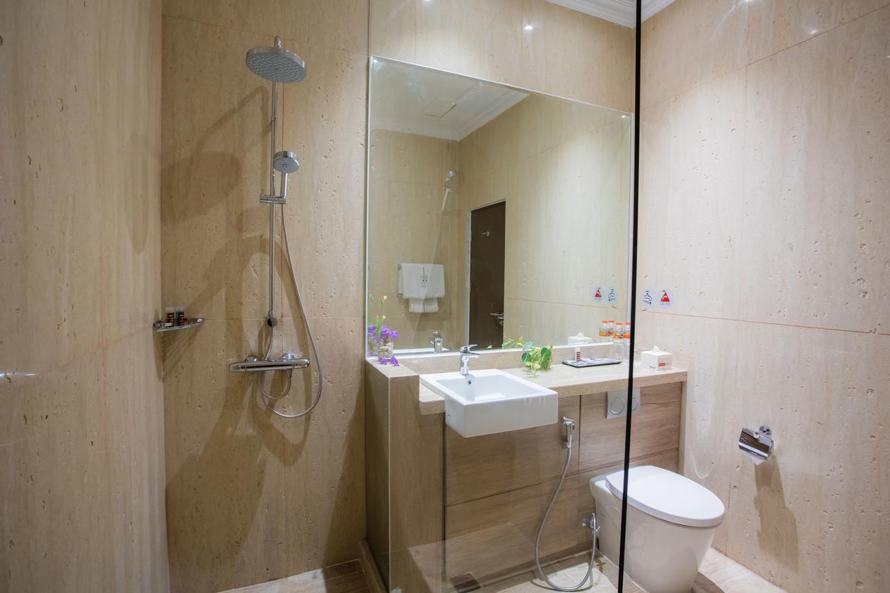 Bigland Hotel & Convention Sentul Bogor Extérieur photo