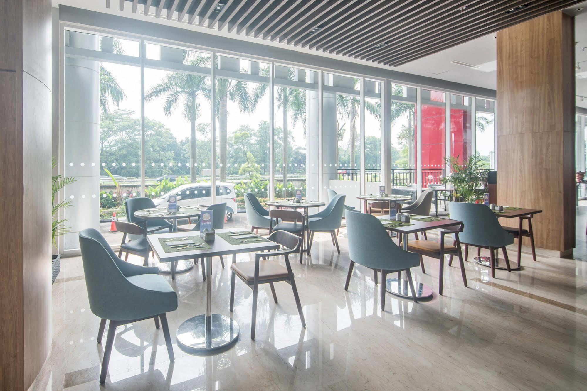 Bigland Hotel & Convention Sentul Bogor Extérieur photo