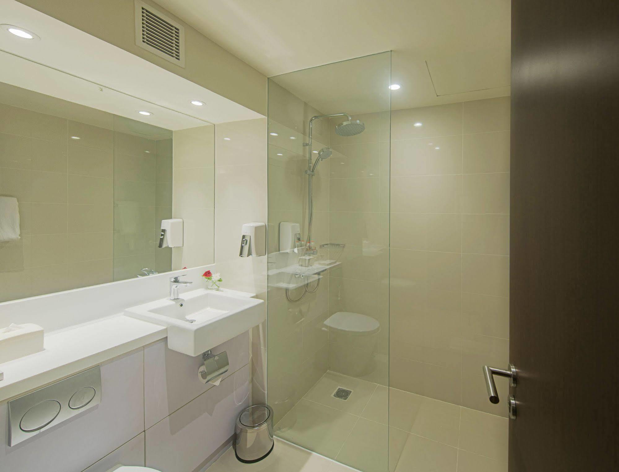 Bigland Hotel & Convention Sentul Bogor Extérieur photo