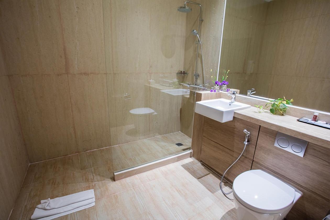 Bigland Hotel & Convention Sentul Bogor Extérieur photo